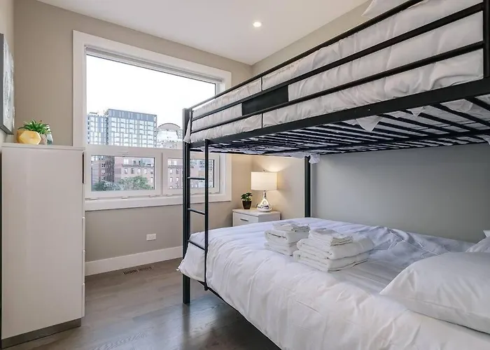 Holiday home 2 Newly Built Luxury With Private Roofdeck
