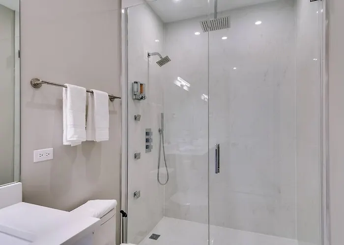 2 Newly Built Luxury With Private Roofdeck Holiday home *