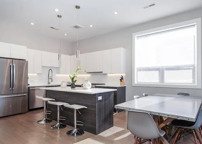 2 Newly Built Luxury With Private Roofdeck