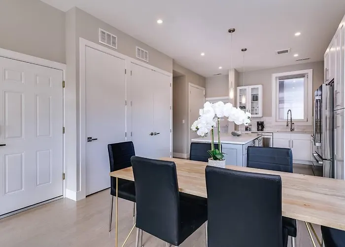 Holiday home 2 Newly Built Luxury With Private Roofdeck