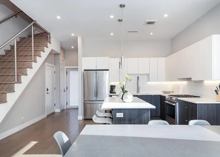 Holiday home 2 Newly Built Luxury With Private Roofdeck
